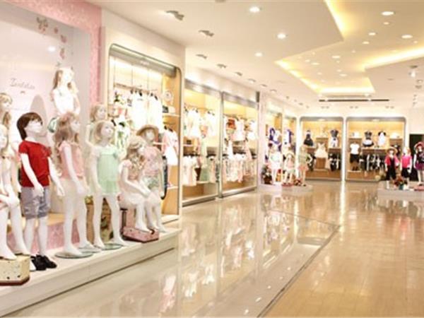 外奇青少年装店铺展示