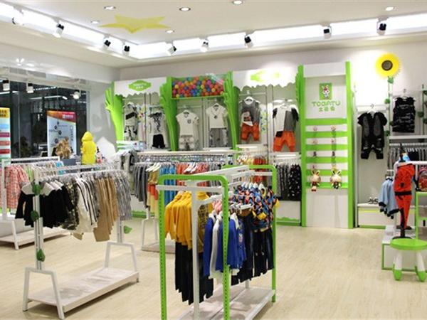 土巴兔时尚童装店铺展示