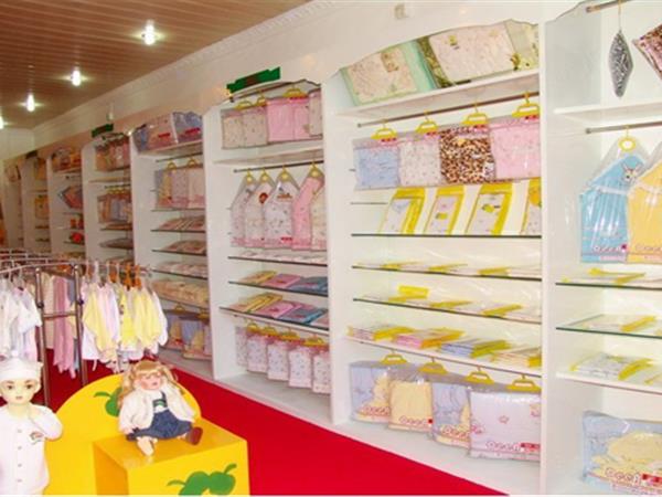 易泽德时尚童装店铺展示
