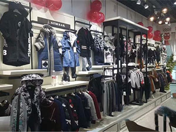 艾米巴时尚童装店铺展示