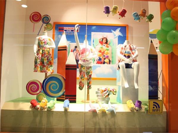 铅笔俱乐部青少年装店铺展示