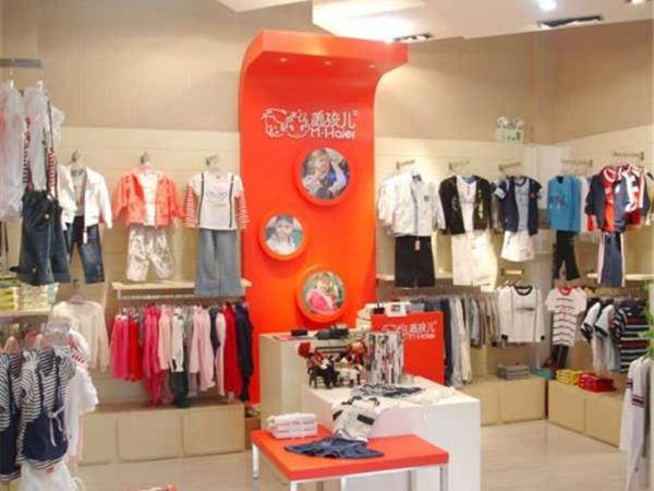 美孩儿青少年装店铺展示