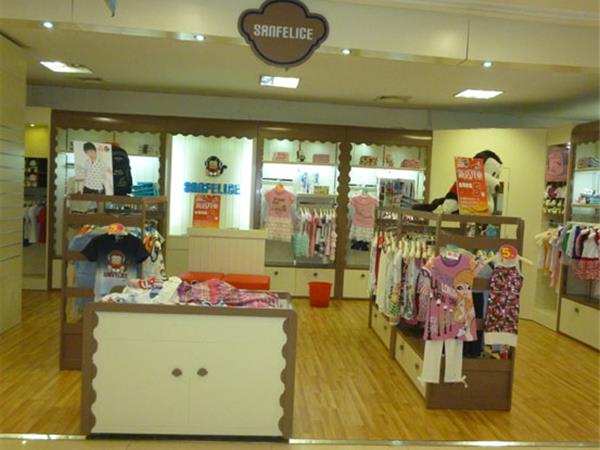 哈乐猴青少年装店铺展示