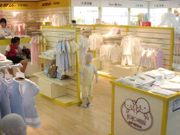 健婴坊婴童装店铺展示