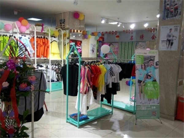 甜蜜风亲子装店铺展示