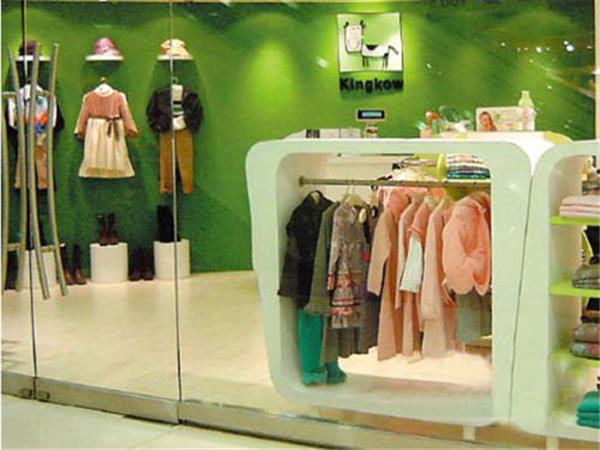 小笑牛青少年装店铺展示