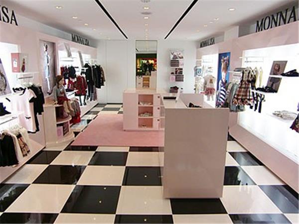蒙娜丽莎时尚童装店铺展示