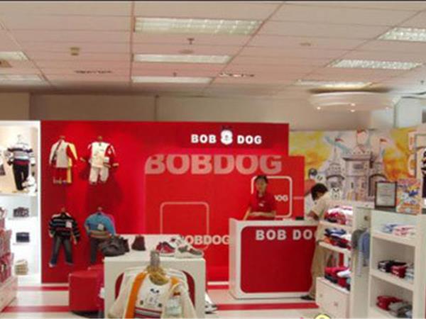 巴布狗时尚童装店铺展示