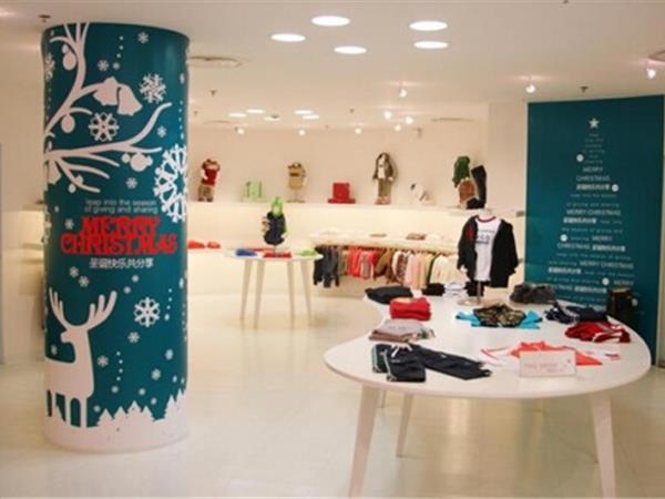 Leap时尚童装店铺展示