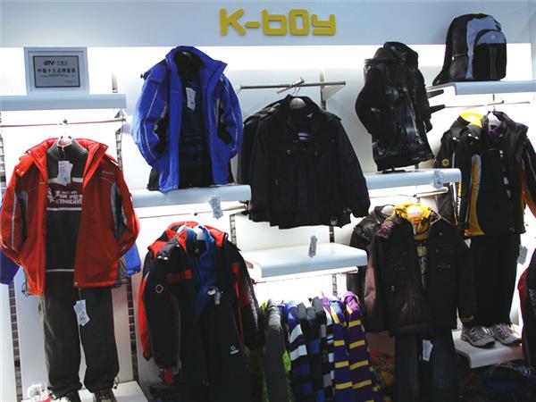 今童王时尚童装店铺展示