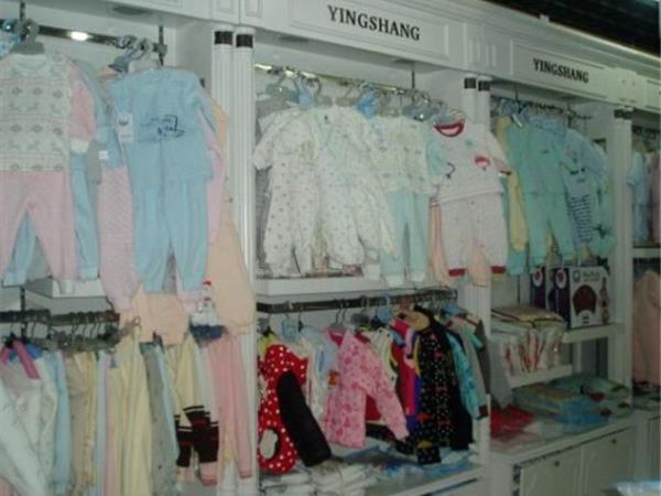 婴尚婴童装店铺展示