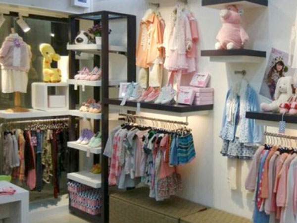 Barock & Schnee时尚童装店铺展示