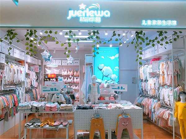 桔尔乐娃青少年装店铺展示
