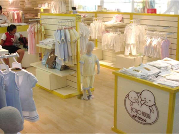 amis婴童装店铺展示