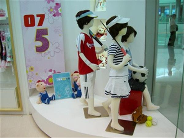 生肖王青少年装店铺展示